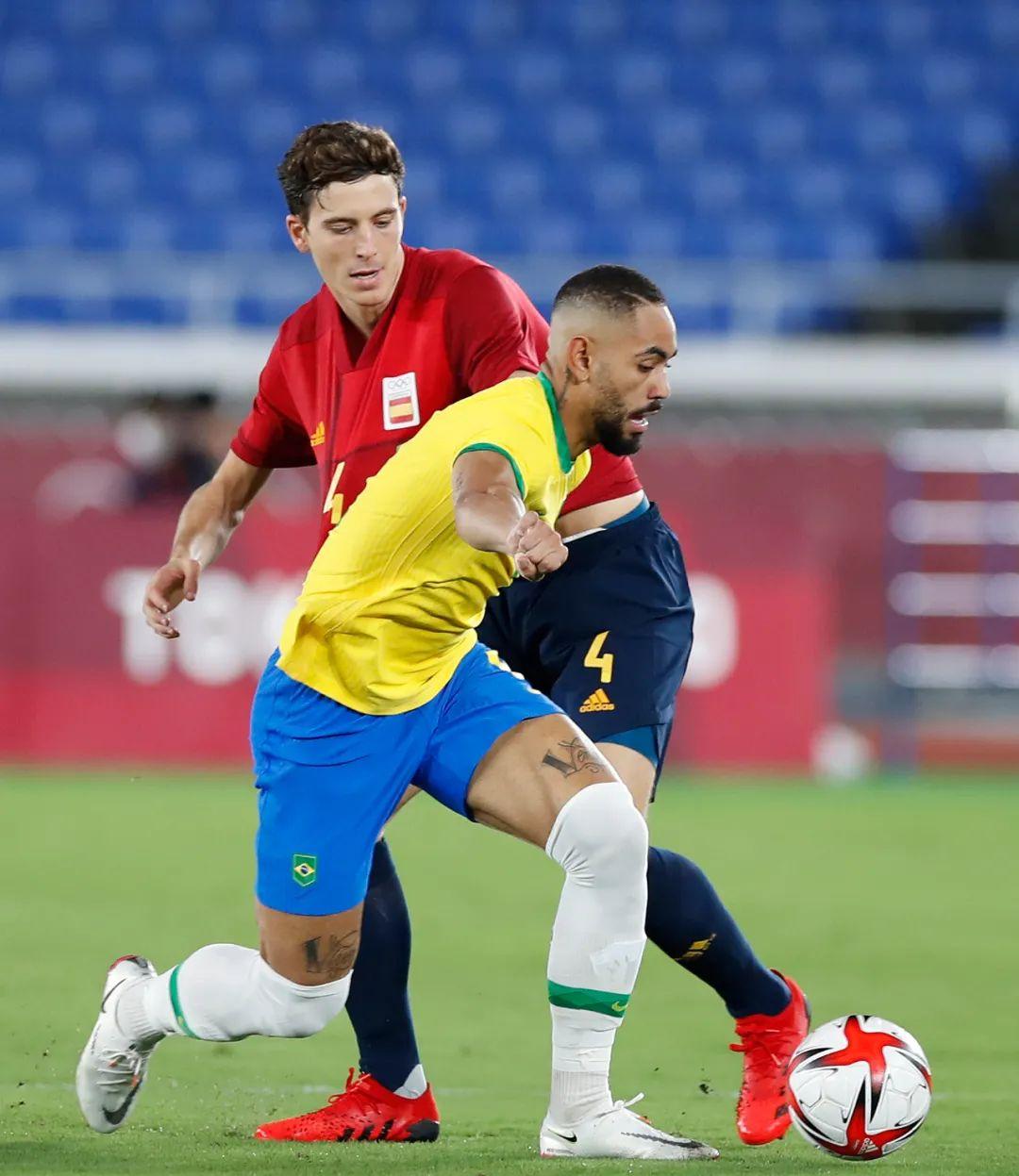 黑白体育-关于蒂姆巅峰对决，德罗巴与50激战西班牙队分钟，挺进下一轮胜负难料！的信息