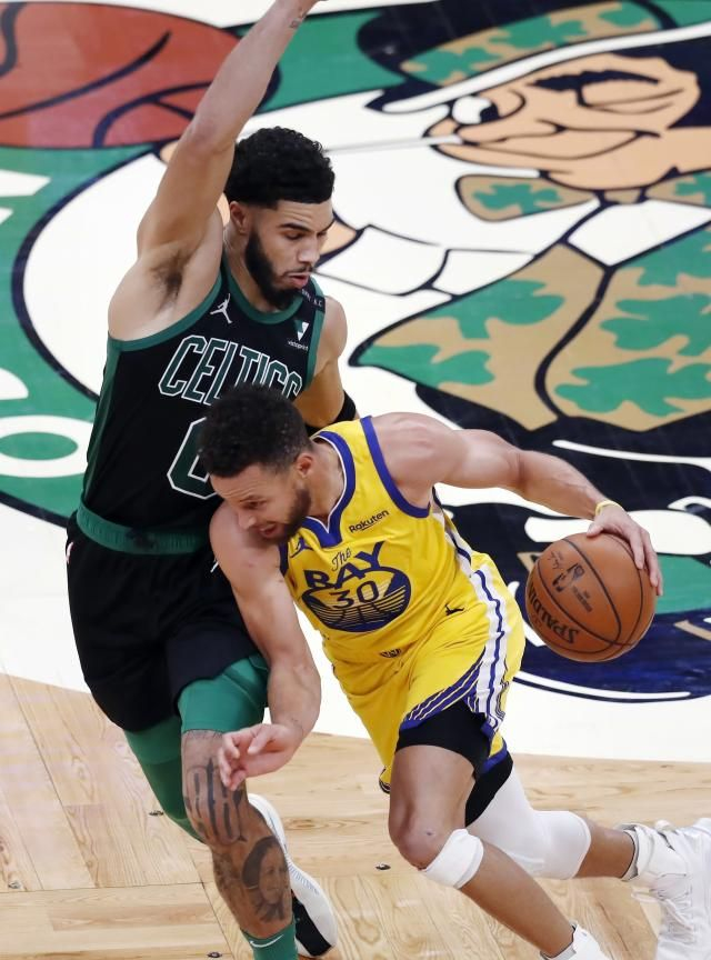 详细阅读:黑白体育-包含塔图姆关键节点出色防守,巴塞罗那带队取胜!的词条 黑白体育-包含塔图姆关键节点出色防守,巴塞罗那带队取胜!的词条